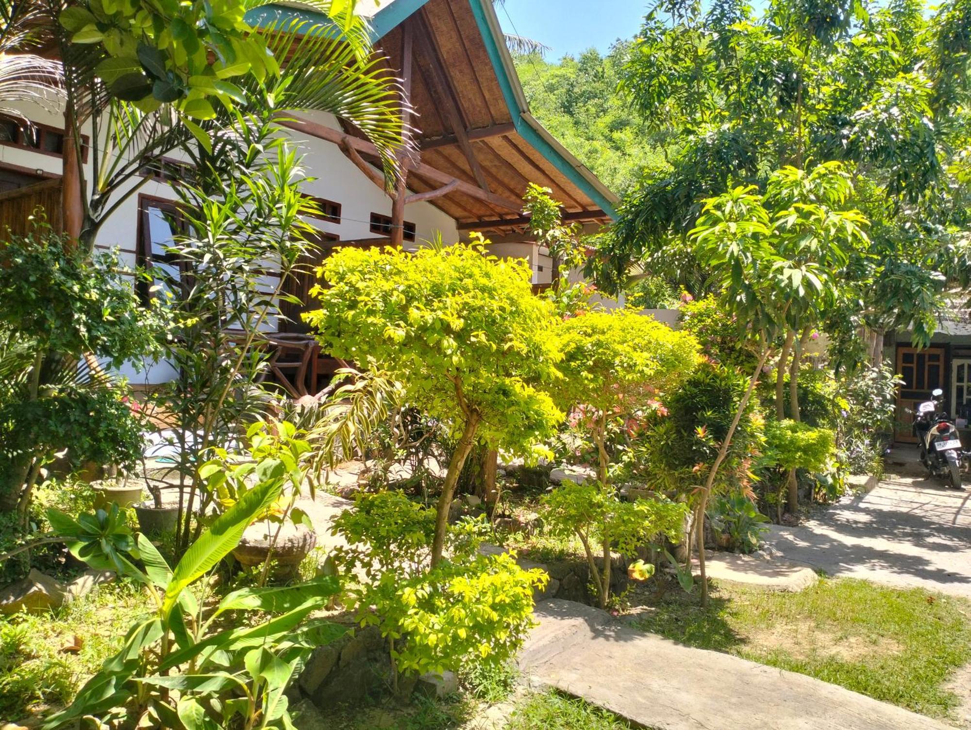 Nadil Homestay Kuta  Екстер'єр фото